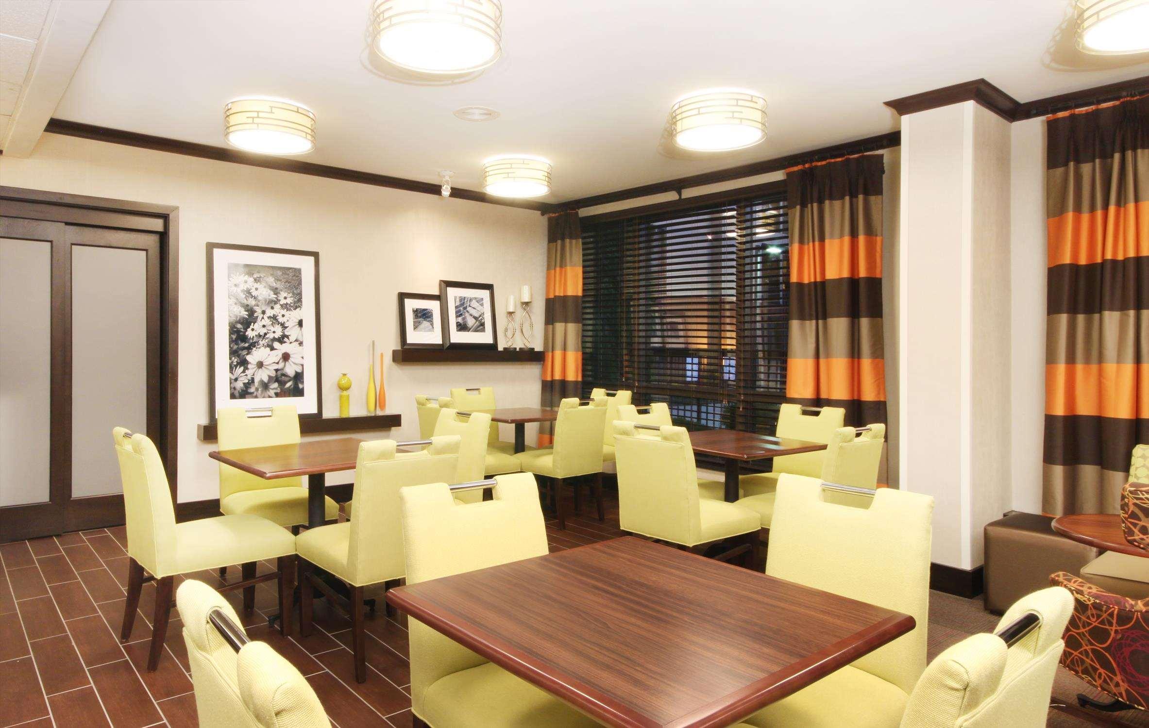 Hampton Inn Оверленд Парк Ресторан фото