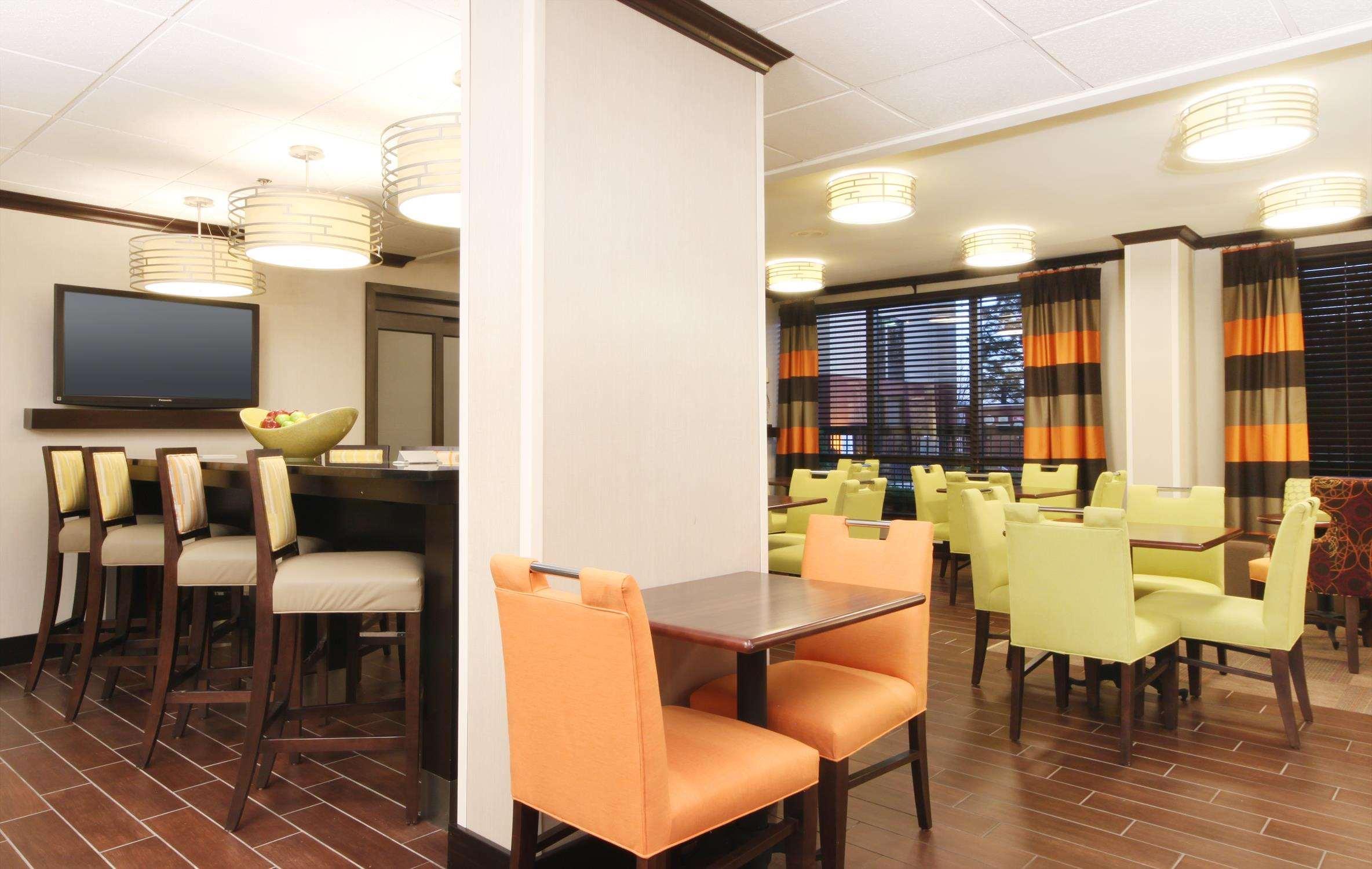 Hampton Inn Оверленд Парк Ресторан фото